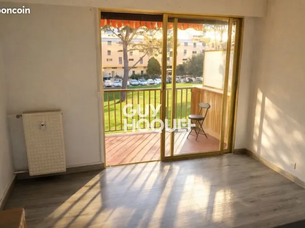 Studio 1 pièce 23 m²