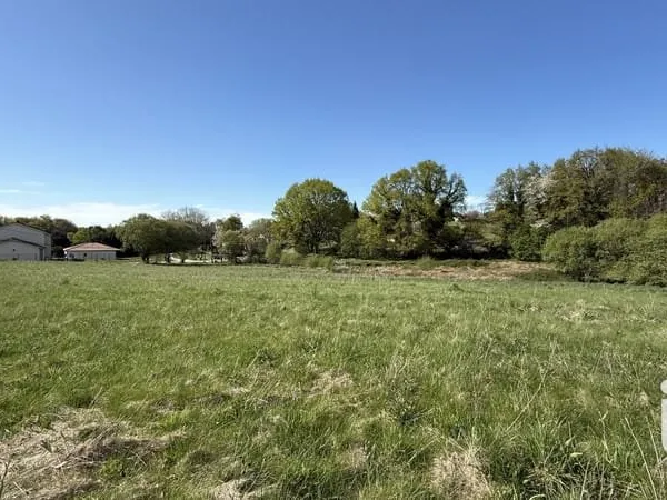 Terrain 3050 m²