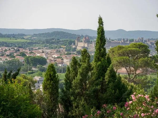CARCASSONNE - Villa T5 de 188m² (144m² hab) avec garage, jardin et vue panoramique sur la Cité