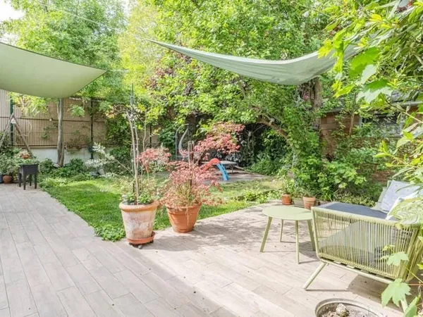 Maison de ville 8 pièces 120 m²