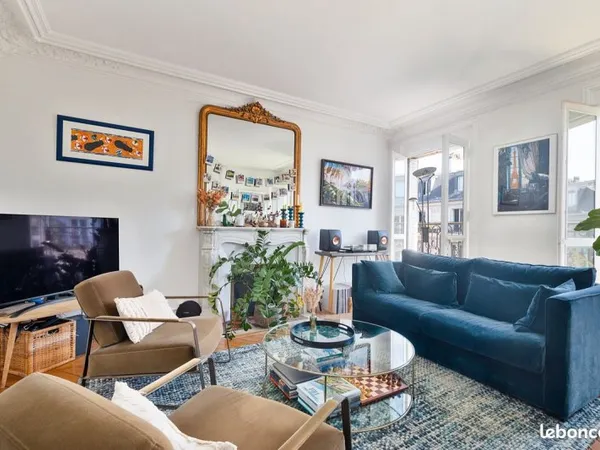 Paris 5e Val-de-Grâce / Mouffetard - 3 pièces 73 m² - 5e étage ascenseur - balcon filant - vue dégag