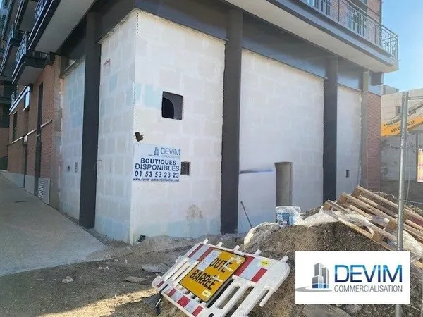 Local commercial 212 m²