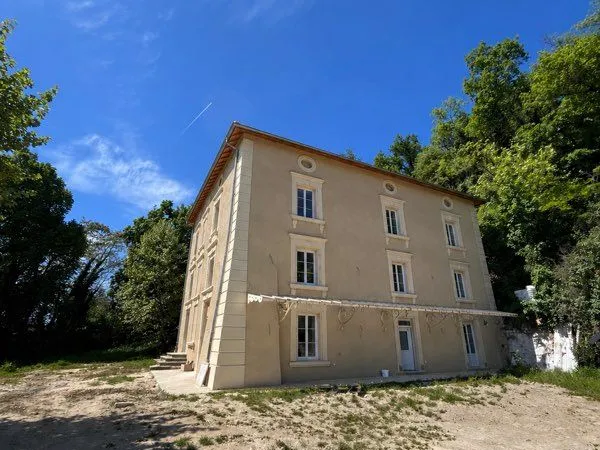 Appartement type f3 rdc avec extérieur