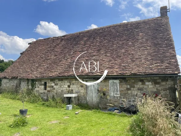 En campagne, longère de 100 m² à rénover avec garage