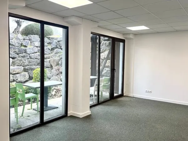 Bureau 54 m²