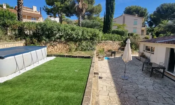 Maison plain-pied T3 Bandol avec jardin, vue mer