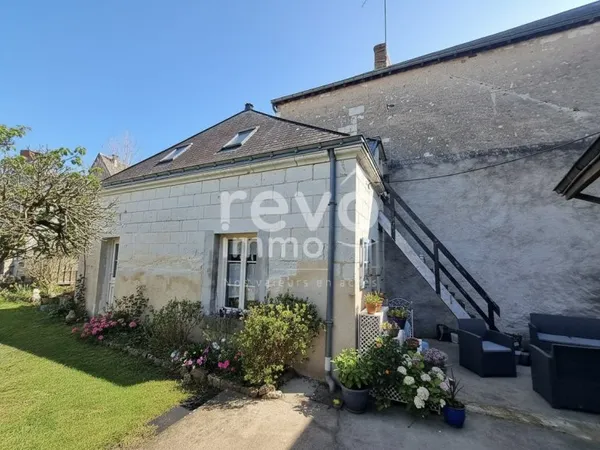 Ensemble de charme : 2 maisons en pierre avec fort potentiel