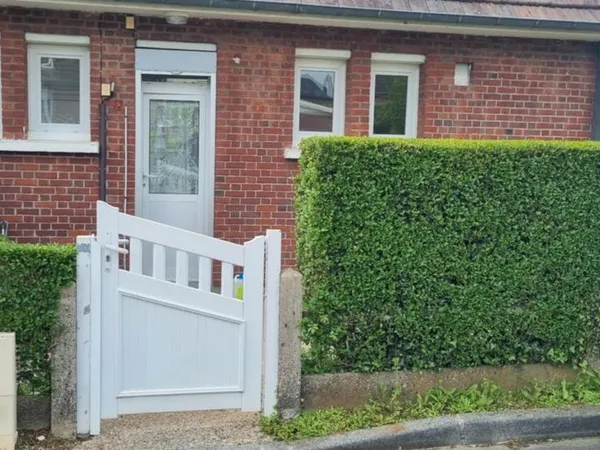 Maison à louer - Buchy centre, avec jardin - 2 chambres