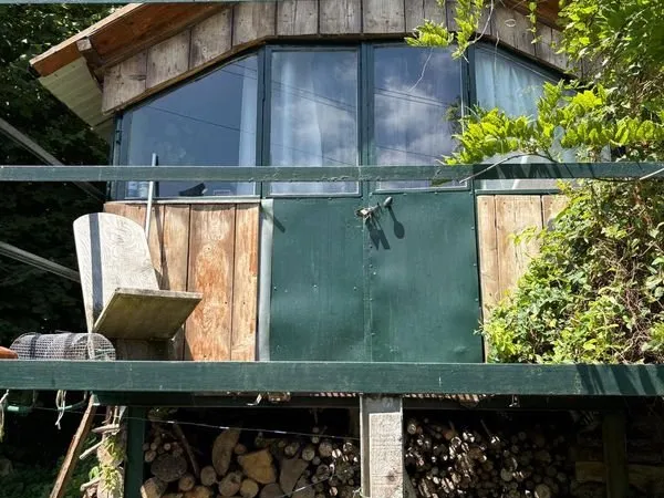 Cabane sur terrain en pleine montagne en vallée d'aspe (64)