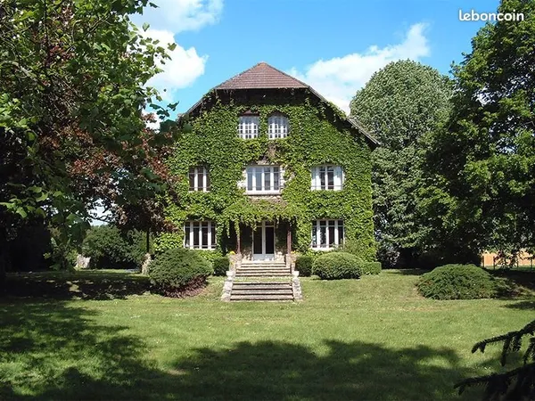 Maison 180 m2 7 pièces avec jardin