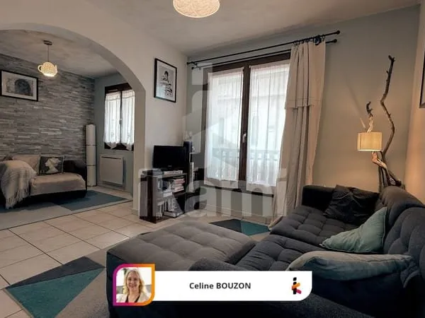 Appartement en duplex, 3 chambres avec caves et stationnemen