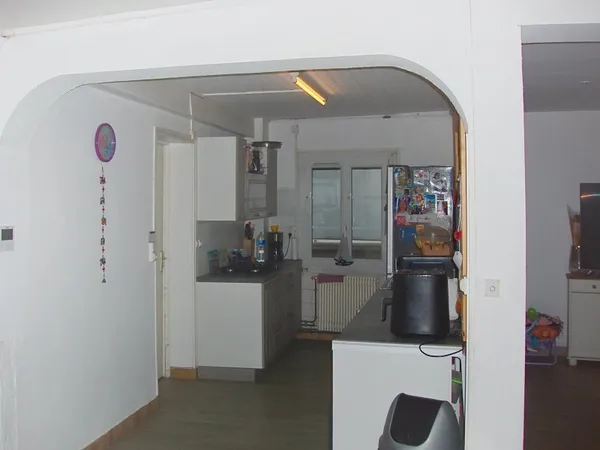 Abbeville belle maison équipée P M R,trois gandes chambres dont une au rdc.