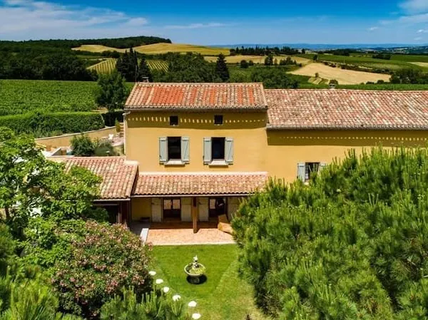 Terrain 340000 m²