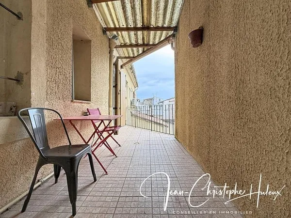 Appartement Nimes 3 pièces de 66 m2 Église Saint Baudile