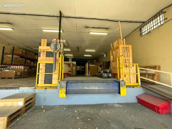ENTREPOT - LOGISTIQUE 687 m² SAINT LAURENT DU VAR