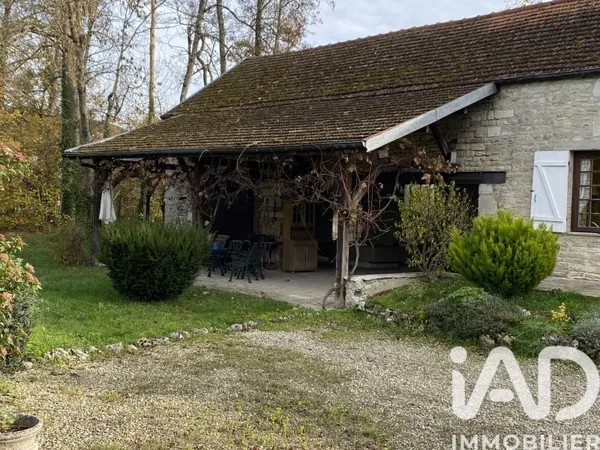 Maison 5 pièces 238 m²