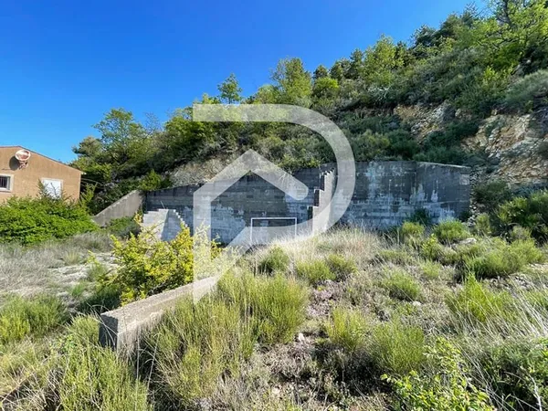 TRÈS BEAU TERRAIN DE 2985M2 CONSTRUCTIBLE À SAINT JURS - SUPERBE VUE