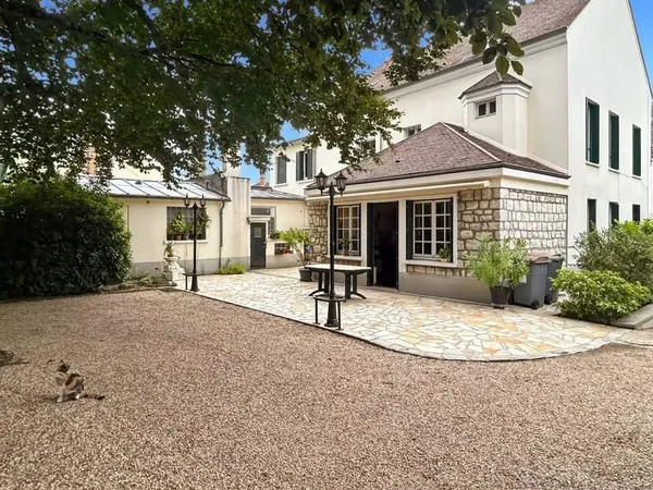Maison 10 pièces 178 m²