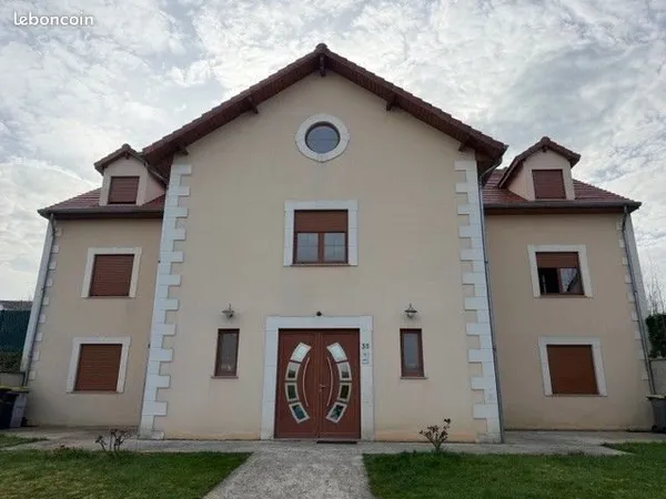 Duplex de 140m² (T6) à Dormans