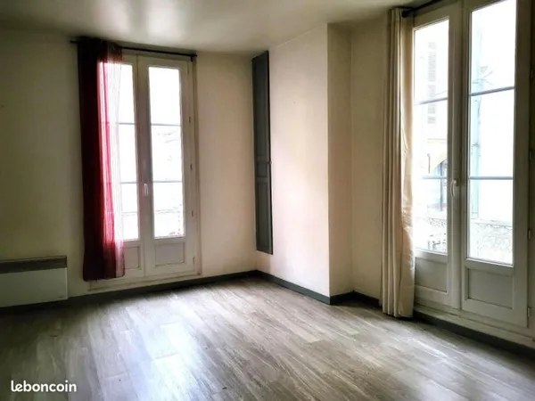 Studio 1 pièce 27 m²
