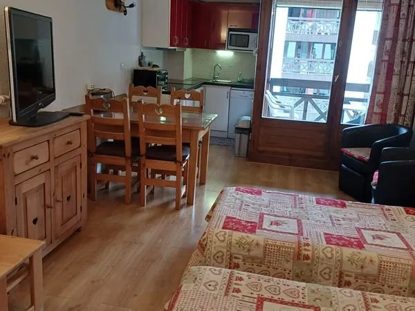 Studio brides les bains 680