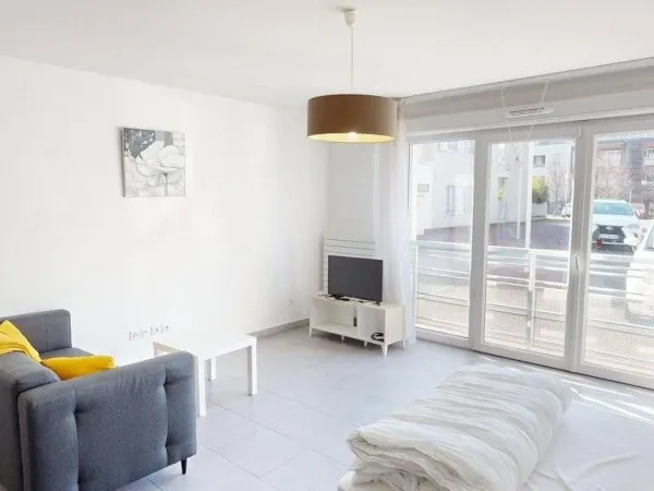 APPARTEMENT T1 PRET A VIVRE STATIONNEMENT COUVERT