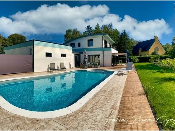 Maison à vendre 10 pièces NEANT SUR YVEL (56)