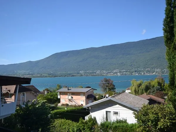 Tresserve, à vendre maison avec vue lac