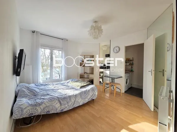 Guilhemery - Place Pinel - Très beau studio
