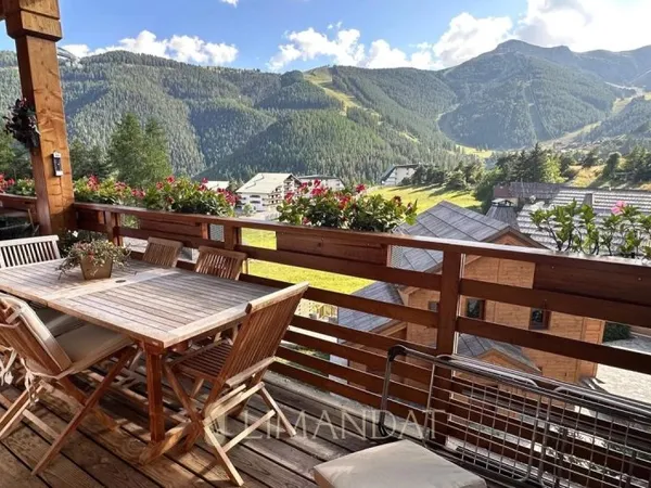 Auron, penthouse avec terrasse et double garage, dans une des plus belles résidence de style chalet 