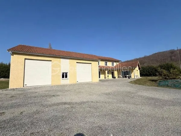 Maison 5 pièces 186 m²