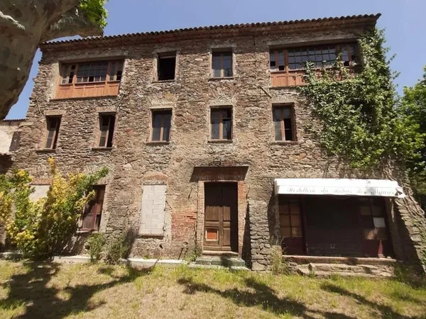 Hôtel 1000 m² BORMES-LES-MIMOSAS