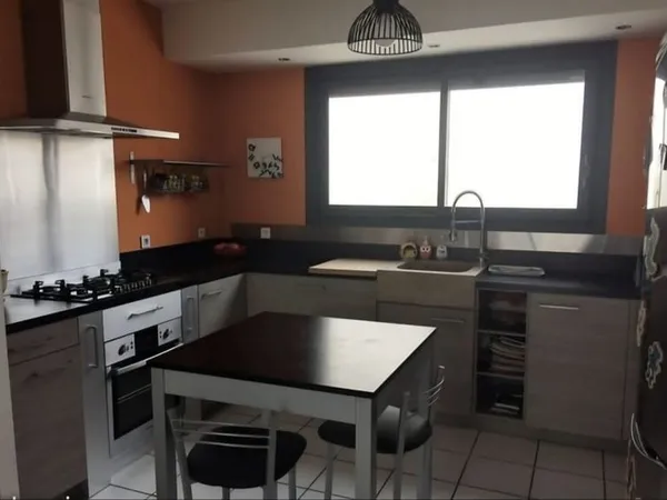 Mauguio - Ensemble immobilier : résidence principale + 5 appartements
