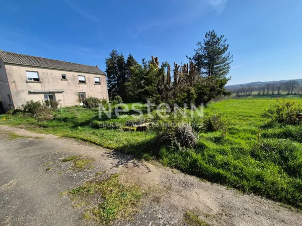 À vendre: ensemble immobilier à Plaudren ! Ancien corps de ferme à réinventer