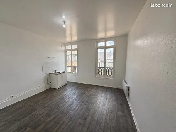 Appartement F2 plein centre ELBEUF