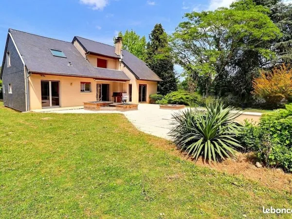 Maison d'Architecte Gassan - 7 pièces - 156 m2-