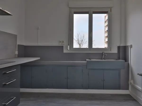 LOCATION APPARTEMENT T4 CHALONS EN CHAMPAGNE G768