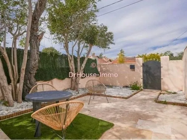 13009 LES BAUMETTES maisonnette de 30 m² avec 60 m² d'extérieur