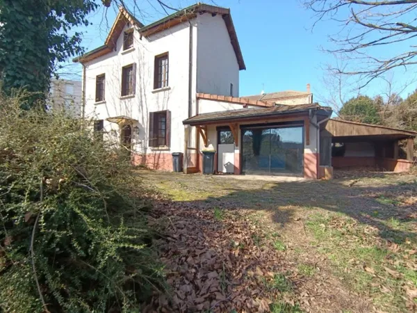 Grande maison des années 20 et terrain de 2085 m²