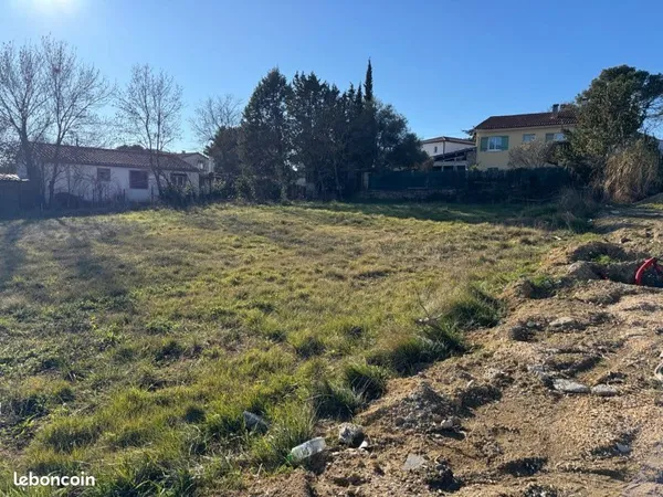 Terrain à bâtir 700m2
