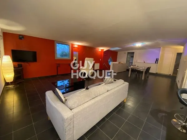 Local professionnel 3 pièces 117 m²