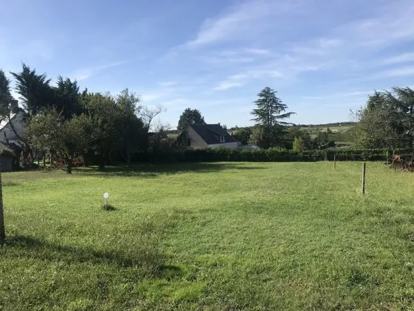 Civray de Touraine terrain constructible de 1230m2