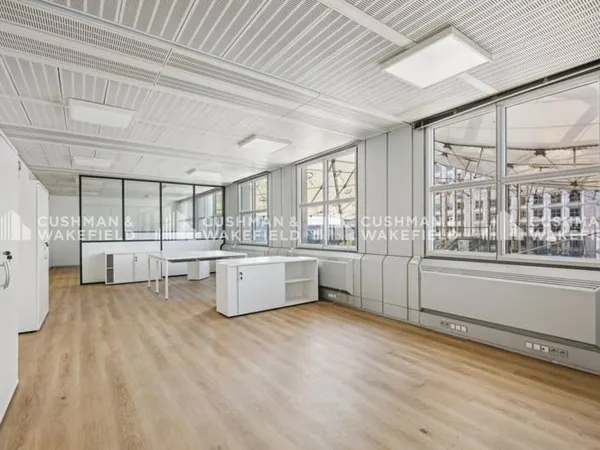 Bureaux 2 pièces 389 m²
