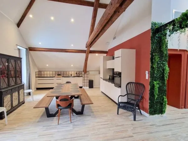 Appartement 6 pièces 148 m²