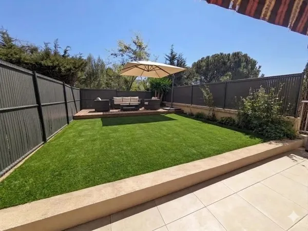 NICE OUEST, MAGNIFIQUE APPARTEMENT 3 PIECES AVEC JARDIN