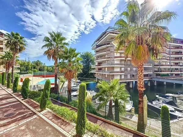 Appartement moderne à Cannes Marina Parc avec belles prestations