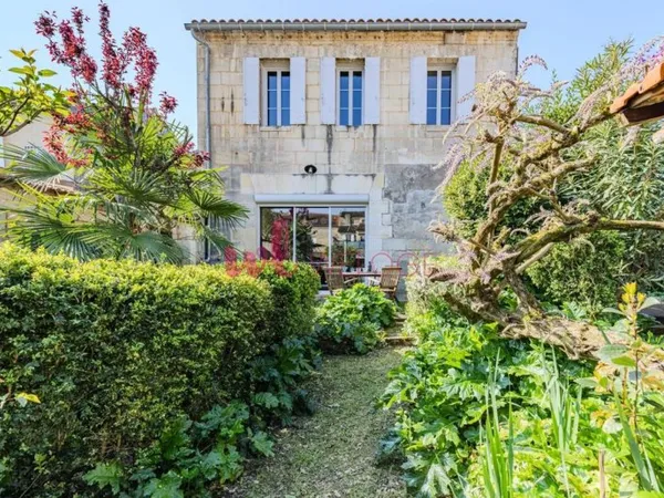 Maison de luxe 8 pièces 237 m²