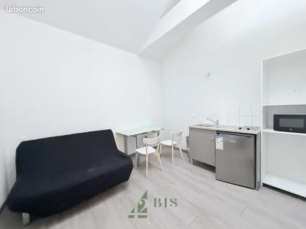 Studio 1 pièce 17 m²