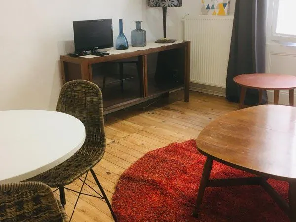 Apppartement meublé RDC rue Étienne Marcel