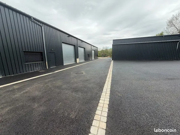 Entrepôt/hangar stockage bureaux